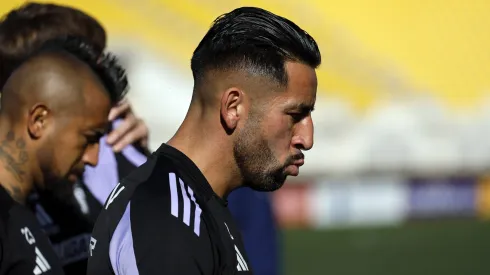 Mauricio Isla entrena por separado en Colo Colo.

