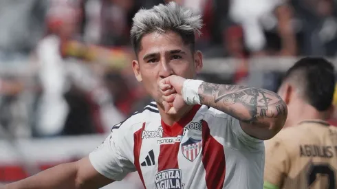 Ex Colo Colo: Guillermo Paiva es genio y figura en Colombia