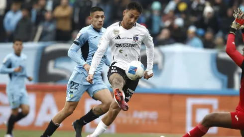 Colo Colo enfrenta a O'Higgins.
