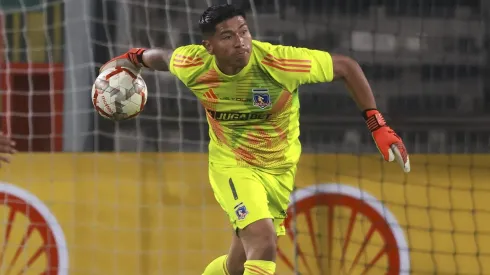 Brayan Cortés debe definir su futuro en Colo Colo.
