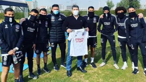 Gustavo Lama con parte del plantel del año 2020.
