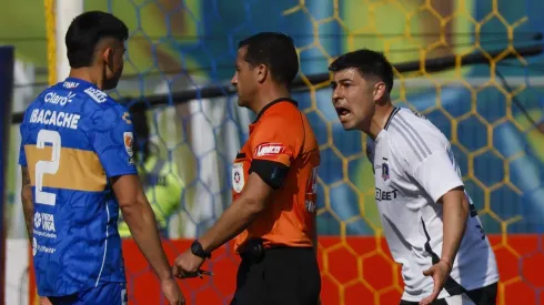 El arbitraje da que hablar en Colo Colo vs Everton.
