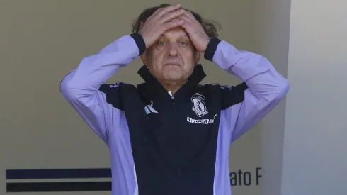 Colo Colo se queda con un candidato menos como DT.
