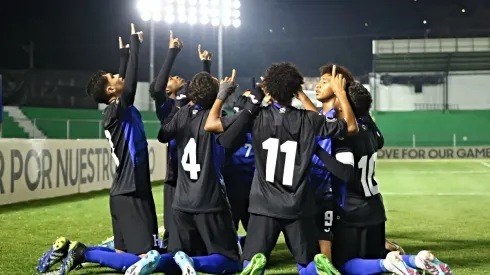 Honduras goleó a El Salvador y está en octavos de final del Premundial [VIDEO]
