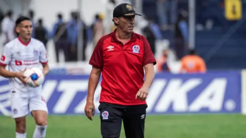 Pedro Troglio deja en duda su futuro con Olimpia (Olimpia)
