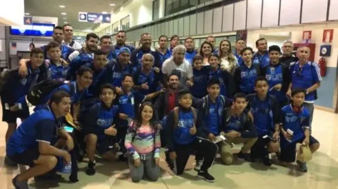 El astro del Cádiz fue recibido en el aeropuerto por una delegación juvenil del club
