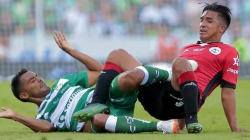 Chirinos debutó con los licántropos en el partido frente a Santos Laguna
