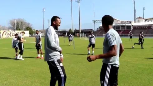 El bailecito de Kendall Waston en el entrenamiento del FC Cincinatti