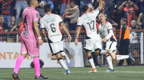 Alajuelense derrotó 3-0 a la UCR y es más líder que nunca