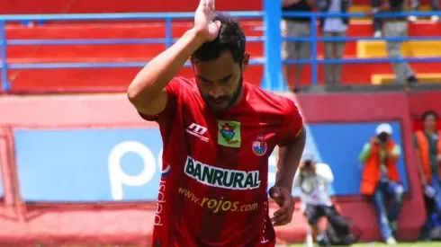 Carlos Ruiz apoya a Municipal para el clásico
