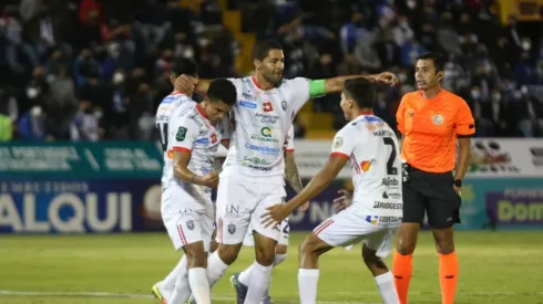 Álvaro Saborío anotando frente a Cartaginés (ADSC Oficial)
