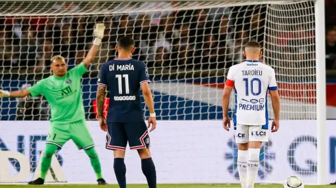 El gol de Panenka que le anotaron a Keylor Navas en empate del PSG ante Troyes.
