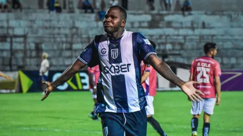 Joseph Cox marca una vez más con 9 de Octubre (Foto: 9 de Octubre)
