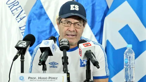 Lapidaria advertencia de Hugo Pérez en la Selección de El Salvador 