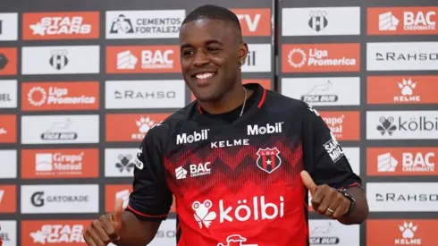 Joel Campbell ya sabe cuándo debutará con Alajuelense