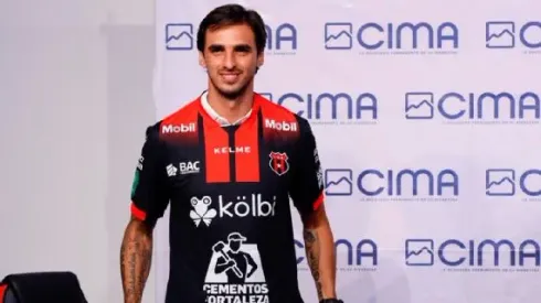 Alajuelense confirma la llegada de Bryan Ruiz
