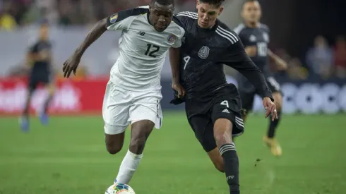 Joel Campbell enfrentando a la Selección de México
