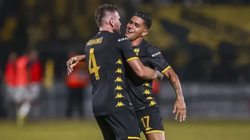 Otro equipo inglés se interesa en Luis Palma (Aris)
