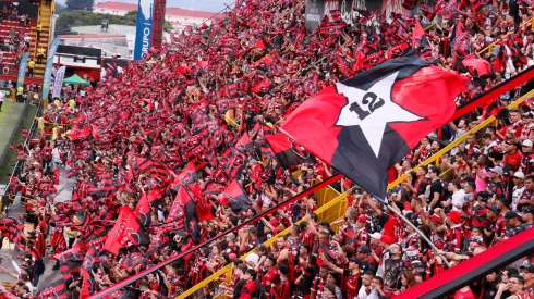 Liga Deportiva Alajuelense responde sobre el castigo del Morera Soto por actos racistas
