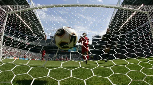 Pelota toca la red 
