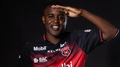 Joel Campbell de Alajuelense
