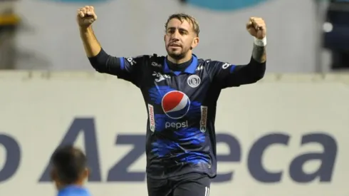 Agustín Auzmendi celebrando
