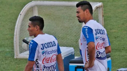 Olancho FC ha hecho una propuesta formal para contratar a Andy Najar y Roger Espinoza
