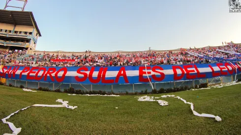 Olimpia fue sancionado luego que sus aficionados quemaran pólvora en el estadio
