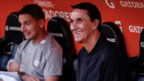 Alexandre Guimaraes piensa algunas variantes en el 11. (Foto: Zona Libre)
