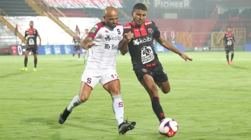 Alajuelense y Saprissa se ponen de acuerdo