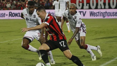 Alajuelense vs. Saprissa: los de Guimaraes lo ganaron en la última