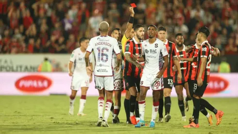 Saprissa le echa gasolina a la vuelta contra Alajuelense