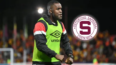 Joel Campbell provoca a la afición de Saprissa con una foto inédita de su infancia.
