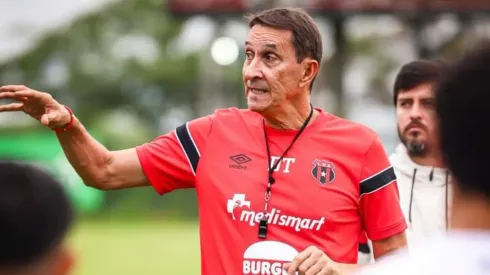 La limpieza en Alajuelense se lleva un referente