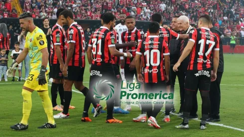 Fue víctima de la limpieza de Alajuelense, pero fichó por otro grande e hizo historia en Costa Rica.
