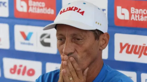Troglio dijo lo que tiene que pasar para dirigir Costa Rica