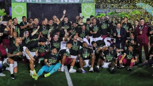 Un ex morado celebra en Europa.

