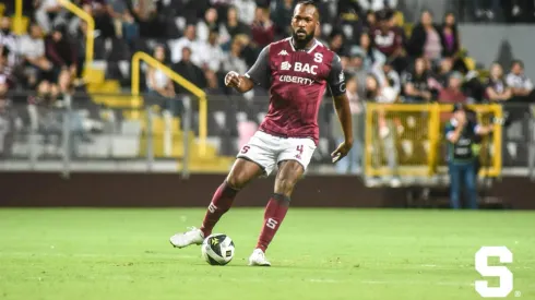 Kendall Waston deja atónito a Saprissa y Costa Rica.
