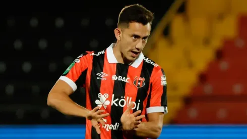 Alajuelense dio una noticia sobre Kevin Cabezas