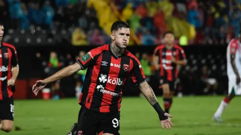 1,2 millones: la cifra que Canhoto consiguió en Alajuelense.
