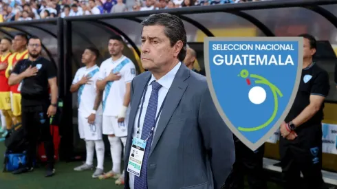 Tena en el banco de Guatemala como seleccionador.
