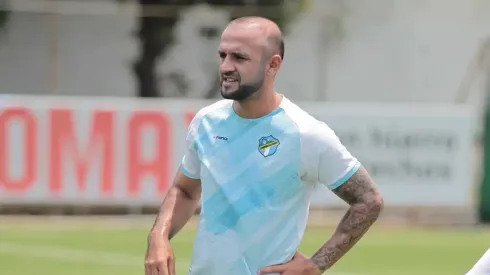 José Contreras, jugador de Comunicaciones.
