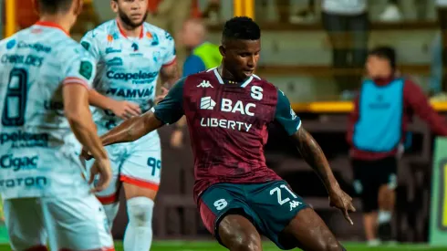 Fidel Escobar lanza una advertencia a Alajuelense
