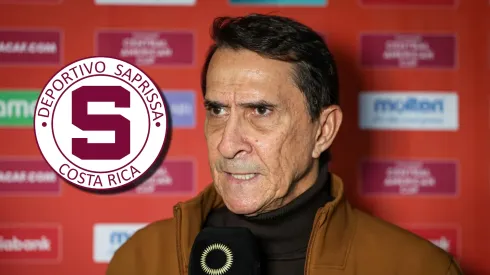 Alexandre Guimarães se burla de Saprissa