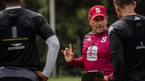 Fuerte decisión: José Giacone se metió con un peso pesado de Saprissa.
