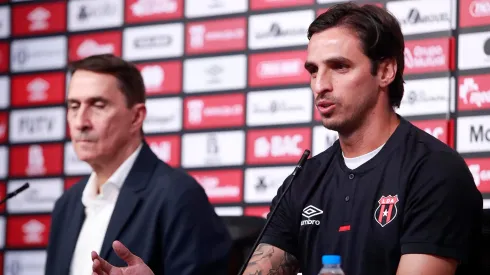 Bryan Ruiz se refiere a por qué todavía no renovó con Alajuelense