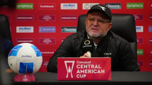 Jafet Soto no lo puede creer: se le juntaron dos problemas sin solución en Herediano.
