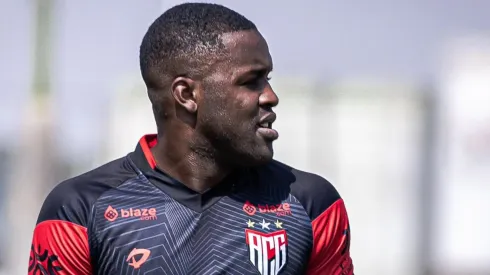 "Está fuera": el drama que vive Joel Campbell en Brasil se vuelve cada vez peor.
