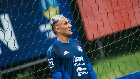 “Se hacía el lesionado”: Keylor Navas suma críticas feroces por volver a La Sele.
