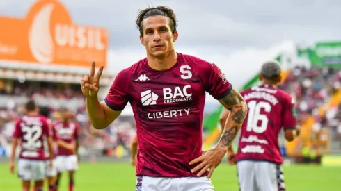 “Hijos de 30”: Luis Paradela hace delirar a Saprissa con su filazo a Herediano y Alajuelense.
